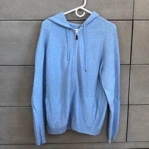 Light blue cashmere hoodie with pockets, front zip